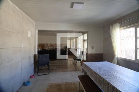 Sala 1 de casa à venda com 4 quartos, 200m² em Harmonia, Canoas
