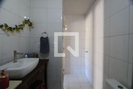 Casa à venda com 200m², 4 quartos e 2 vagasBanheiro 1