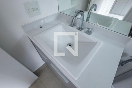 Apartamento para alugar com 64m², 2 quartos e 1 vagaSuíte 2 - Banheiro