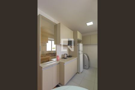 Apartamento à venda com 43m², 2 quartos e 1 vaga Apartamento à venda com 43m², 2 quartos e 1 vagaCozinha e Área de Serviço