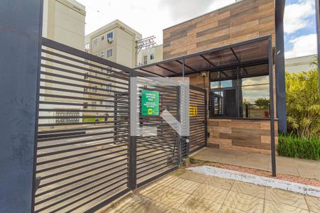 Apartamento à venda com 43m², 2 quartos e 1 vaga Apartamento à venda com 43m², 2 quartos e 1 vagaFachada e portaria