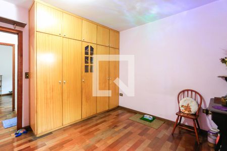 Casa à venda com 230m², 4 quartos e 4 vagas Casa à venda com 230m², 4 quartos e 4 vagasQuarto 2