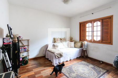 Casa à venda com 230m², 4 quartos e 4 vagas Casa à venda com 230m², 4 quartos e 4 vagasQuarto 3