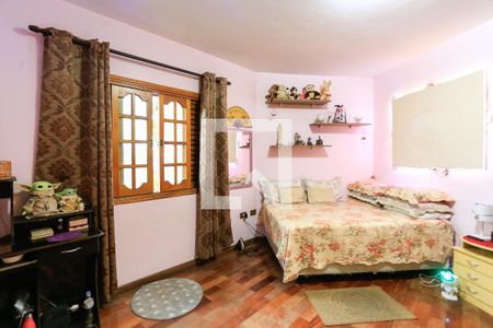 Casa à venda com 230m², 4 quartos e 4 vagas Casa à venda com 230m², 4 quartos e 4 vagasQuarto 1