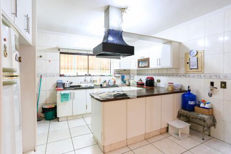 Casa à venda com 230m², 4 quartos e 4 vagas Casa à venda com 230m², 4 quartos e 4 vagasCozinha