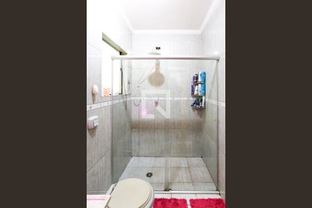 Casa à venda com 230m², 4 quartos e 4 vagas Casa à venda com 230m², 4 quartos e 4 vagasBanheiro