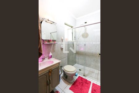 Casa à venda com 230m², 4 quartos e 4 vagas Casa à venda com 230m², 4 quartos e 4 vagasBanheiro