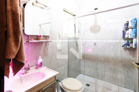 Casa à venda com 230m², 4 quartos e 4 vagas Casa à venda com 230m², 4 quartos e 4 vagasBanheiro