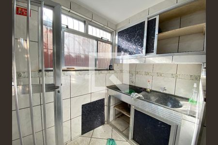 Casa à venda com 81m², 3 quartos e 1 vagaÁrea de Serviço