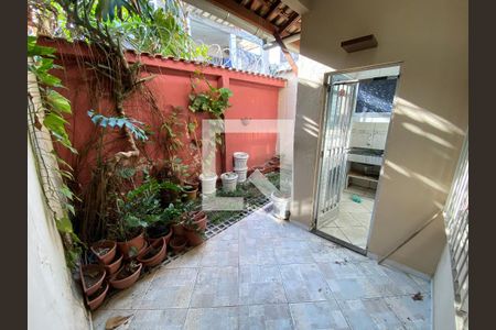 Casa à venda com 81m², 3 quartos e 1 vagaQuintal