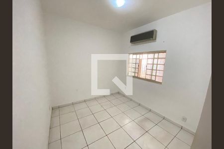 Casa à venda com 81m², 3 quartos e 1 vagaQuarto 3