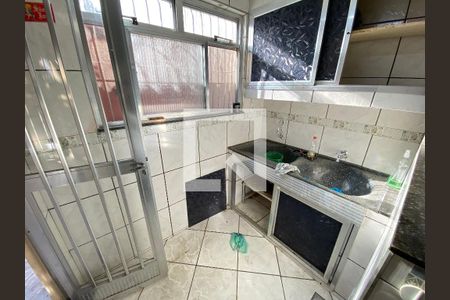 Casa à venda com 81m², 3 quartos e 1 vagaÁrea de Serviço