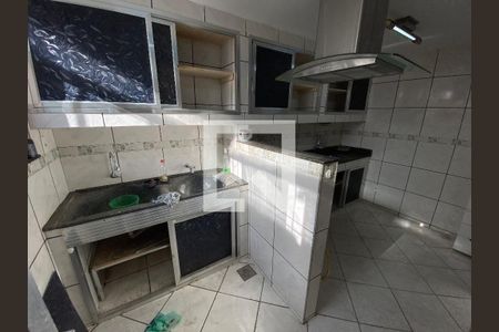 Casa à venda com 81m², 3 quartos e 1 vagaÁrea de Serviço