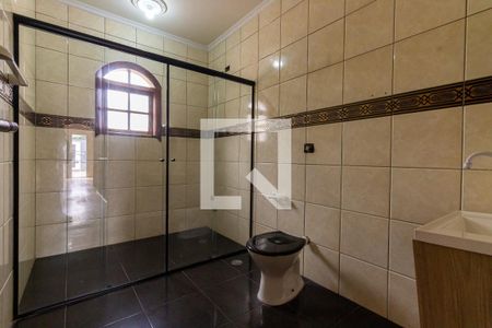 Casa para alugar com 320m², 3 quartos e 4 vagasBanheiro 