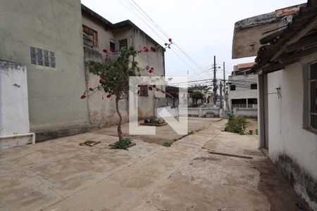 Casa à venda com 110m², 2 quartos e sem vagaQuintal/Jardim