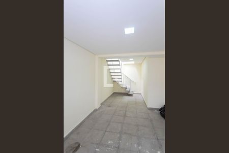 Casa para alugar com 142m², 3 quartos e 1 vaga Casa para alugar com 142m², 3 quartos e 1 vagaGaragem
