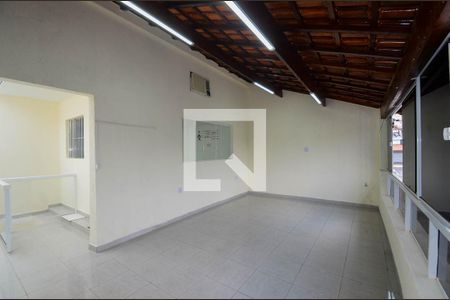 Casa para alugar com 142m², 3 quartos e 1 vaga Casa para alugar com 142m², 3 quartos e 1 vagaVaranda