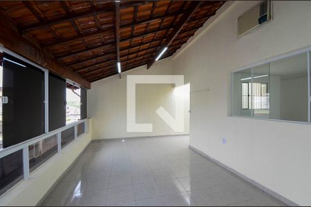 Casa para alugar com 142m², 3 quartos e 1 vaga Casa para alugar com 142m², 3 quartos e 1 vagaVaranda