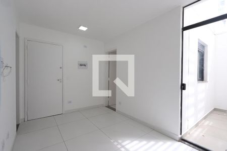 Sala de apartamento para alugar com 1 quarto, 33m² em Quinta da Paineira, São Paulo