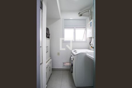 Apartamento à venda com 69m², 2 quartos e 1 vagaÁrea de Serviço