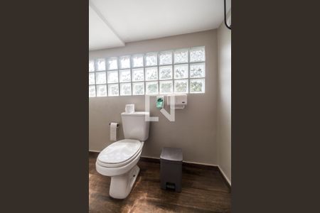 Casa de condomínio para alugar com 98m², 2 quartos e 2 vagasBanheiro Área comum