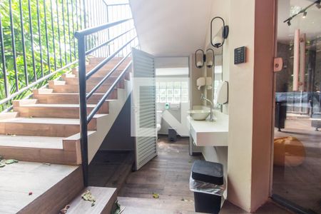 Casa de condomínio para alugar com 98m², 2 quartos e 2 vagasBanheiro Área comum