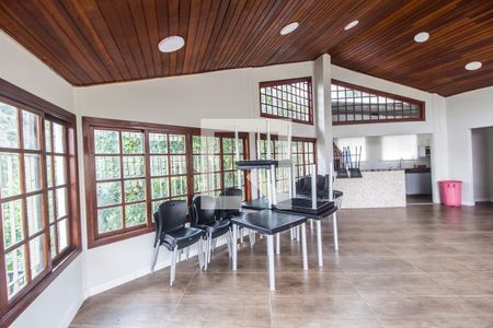 Casa de condomínio para alugar com 98m², 2 quartos e 2 vagasÁrea comum - Salão de festas