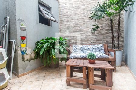 Casa de condomínio para alugar com 98m², 2 quartos e 2 vagasQuintal