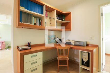 Apartamento à venda com 120m², 3 quartos e 3 vagasEscritório