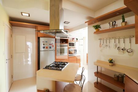 Apartamento à venda com 120m², 3 quartos e 3 vagasCozinha e Área de Serviço