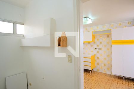 Apartamento para alugar com 123m², 3 quartos e 2 vagasQuarto de Serviço