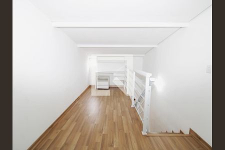 Casa de condomínio para alugar com 82m², 2 quartos e 2 vagasEscritório