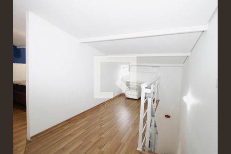 Casa de condomínio para alugar com 82m², 2 quartos e 2 vagasEscritório