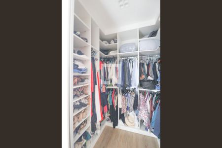 Casa de condomínio para alugar com 300m², 3 quartos e 4 vagasSuíte 1