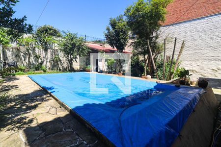 Casa à venda com 302m², 3 quartos e 3 vagasPiscina