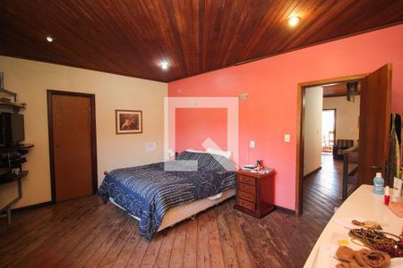 Casa à venda com 302m², 3 quartos e 3 vagasQuarto Suíte