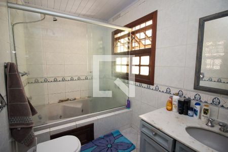 Casa à venda com 302m², 3 quartos e 3 vagasBanheiro da Suíte
