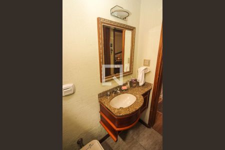 Casa à venda com 302m², 3 quartos e 3 vagasLavabo