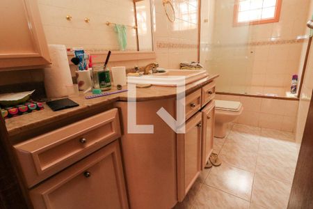 Casa à venda com 302m², 3 quartos e 3 vagasBanheiro Social