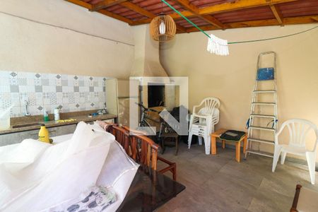 Casa à venda com 302m², 3 quartos e 3 vagasVaranda gourmet