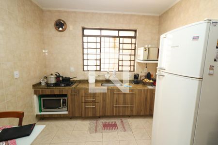 Casa à venda com 302m², 3 quartos e 3 vagasCozinha