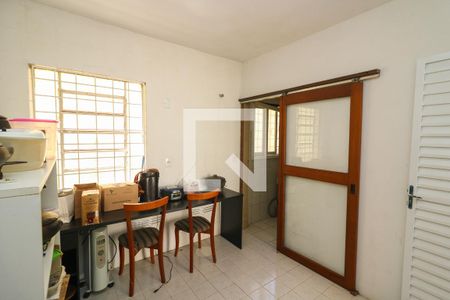 Casa à venda com 302m², 3 quartos e 3 vagasCozinha