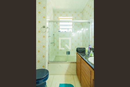 Casa à venda com 300m², 4 quartos e 4 vagas Casa à venda com 300m², 4 quartos e 4 vagasBanheiro da Suíte