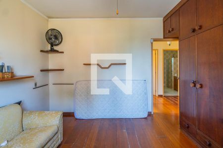 Casa à venda com 300m², 4 quartos e 4 vagas Casa à venda com 300m², 4 quartos e 4 vagasQuarto 3