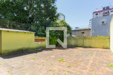 Casa à venda com 300m², 4 quartos e 4 vagas Casa à venda com 300m², 4 quartos e 4 vagasQuintal