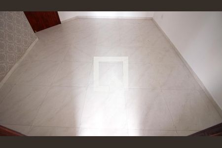 Casa para alugar com 130m², 2 quartos e 2 vagas Casa para alugar com 130m², 2 quartos e 2 vagasSuíte