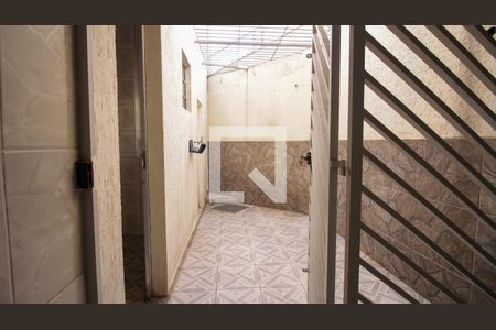 Área de Serviço de casa para alugar com 2 quartos, 130m² em Vila Olinda, São Paulo