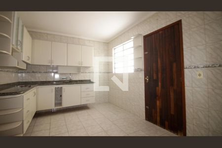 Casa para alugar com 130m², 2 quartos e 2 vagas Casa para alugar com 130m², 2 quartos e 2 vagasCozinha