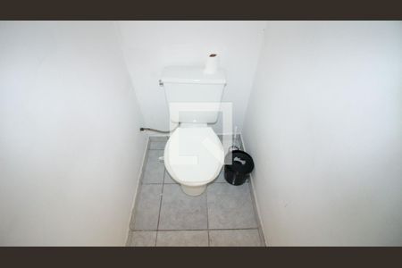 Casa para alugar com 130m², 2 quartos e 2 vagas Casa para alugar com 130m², 2 quartos e 2 vagasBanheiro