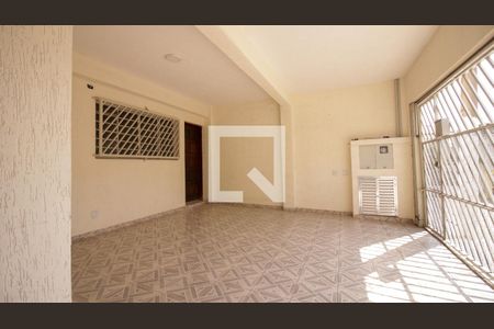 Casa para alugar com 130m², 2 quartos e 2 vagas Casa para alugar com 130m², 2 quartos e 2 vagasGaragem